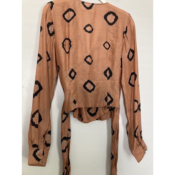 Norblack Norwhite Anthropologie Batik Wrap Blouse Top Brown Rust Rayon Size XS - Picture 13 of 14